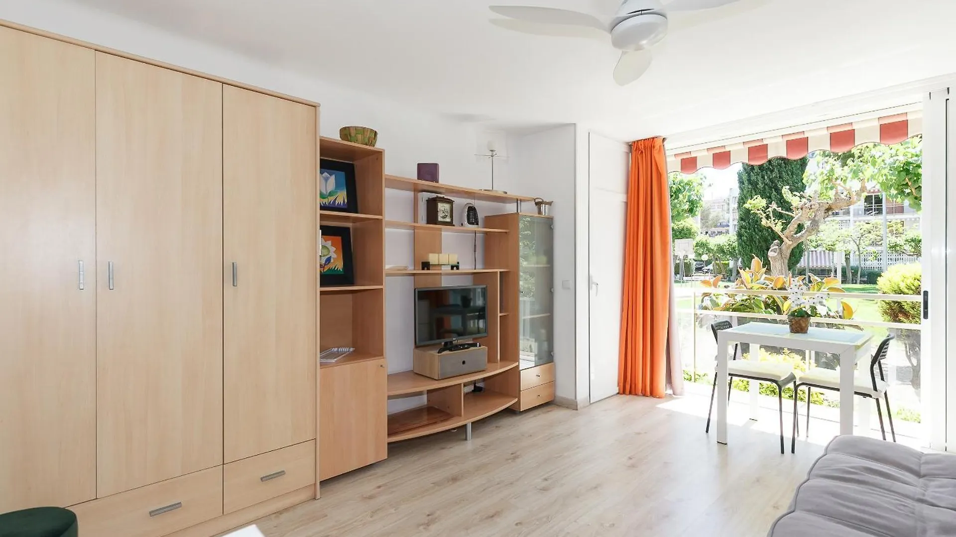 Apartament Uhc Reus Camp I Mar Salou